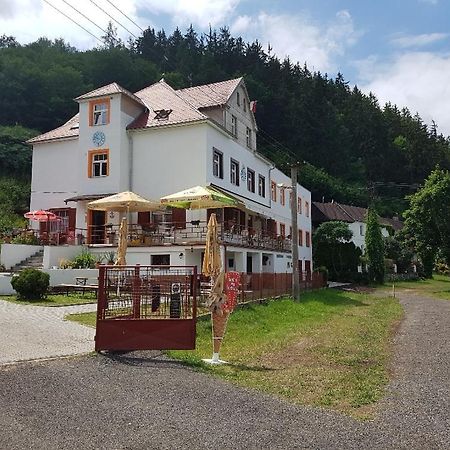 Penzion Na Pracharne Kladruby  ภายนอก รูปภาพ