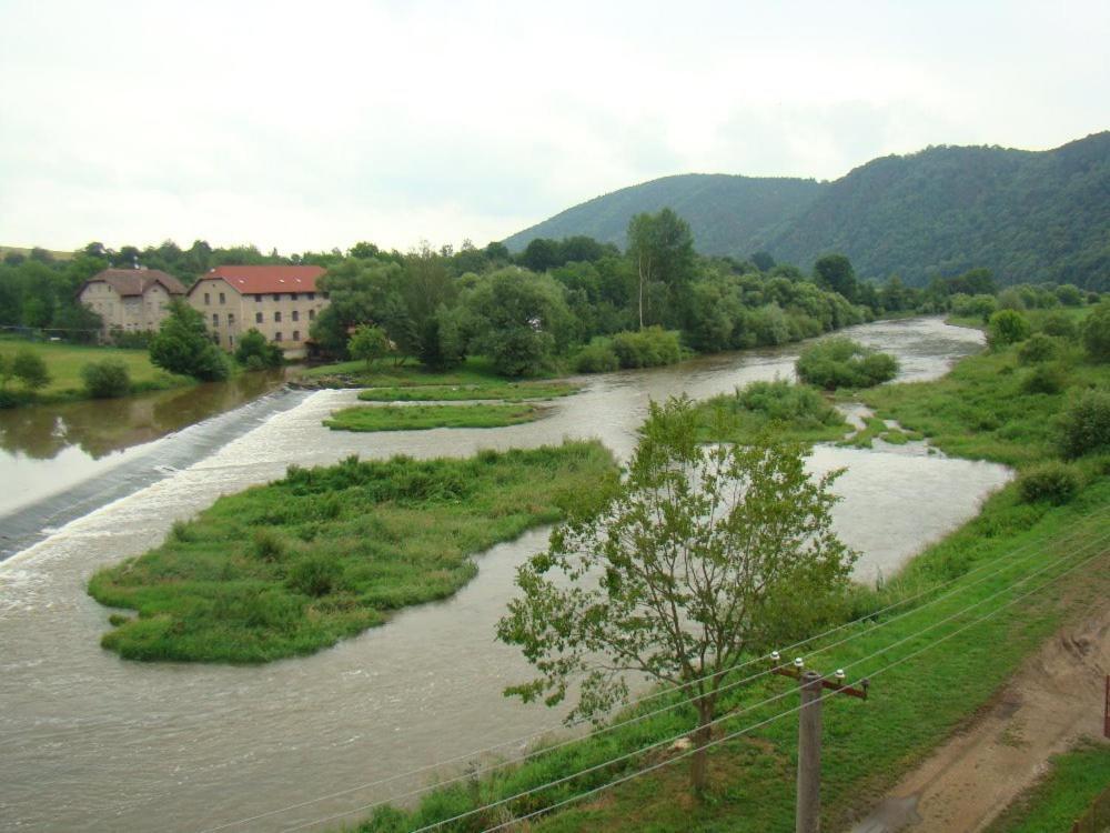 Penzion Na Pracharne Kladruby  ภายนอก รูปภาพ